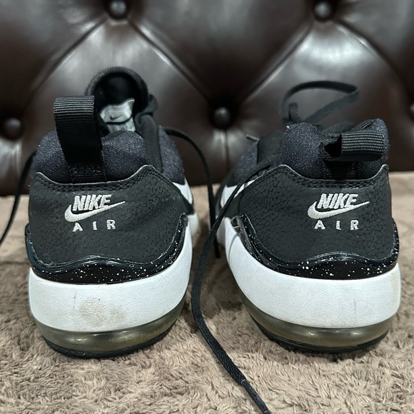 Nike Black and white Sneakers main image 4